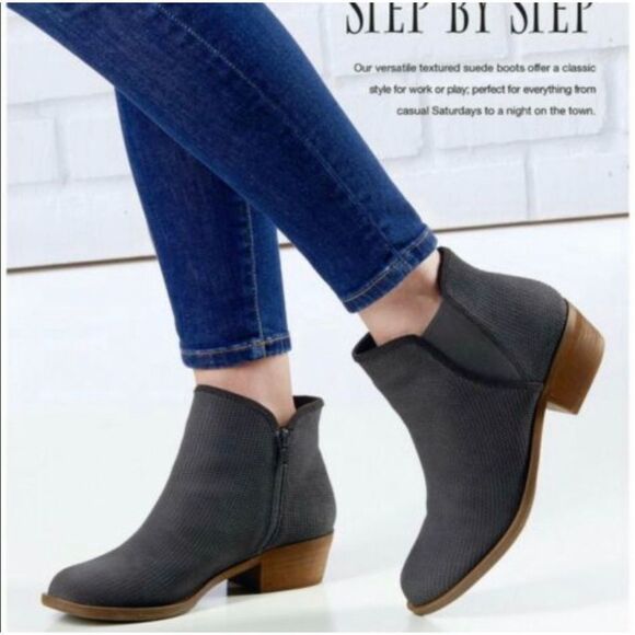 Nwt Kensie Gerona Sz 8 Suede Ankle Booties - Picture 1 of 11